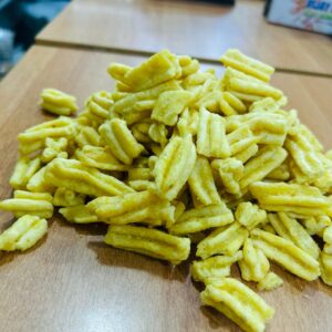 Besan Gathiya